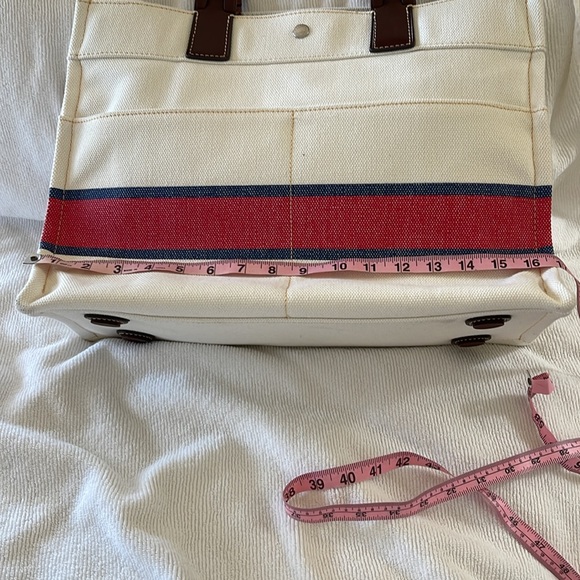Dooney Bourke Chicago Cubs medium tote - Picture 6 of 14